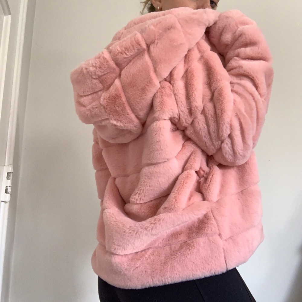 PINK FUZZY JACKET💓